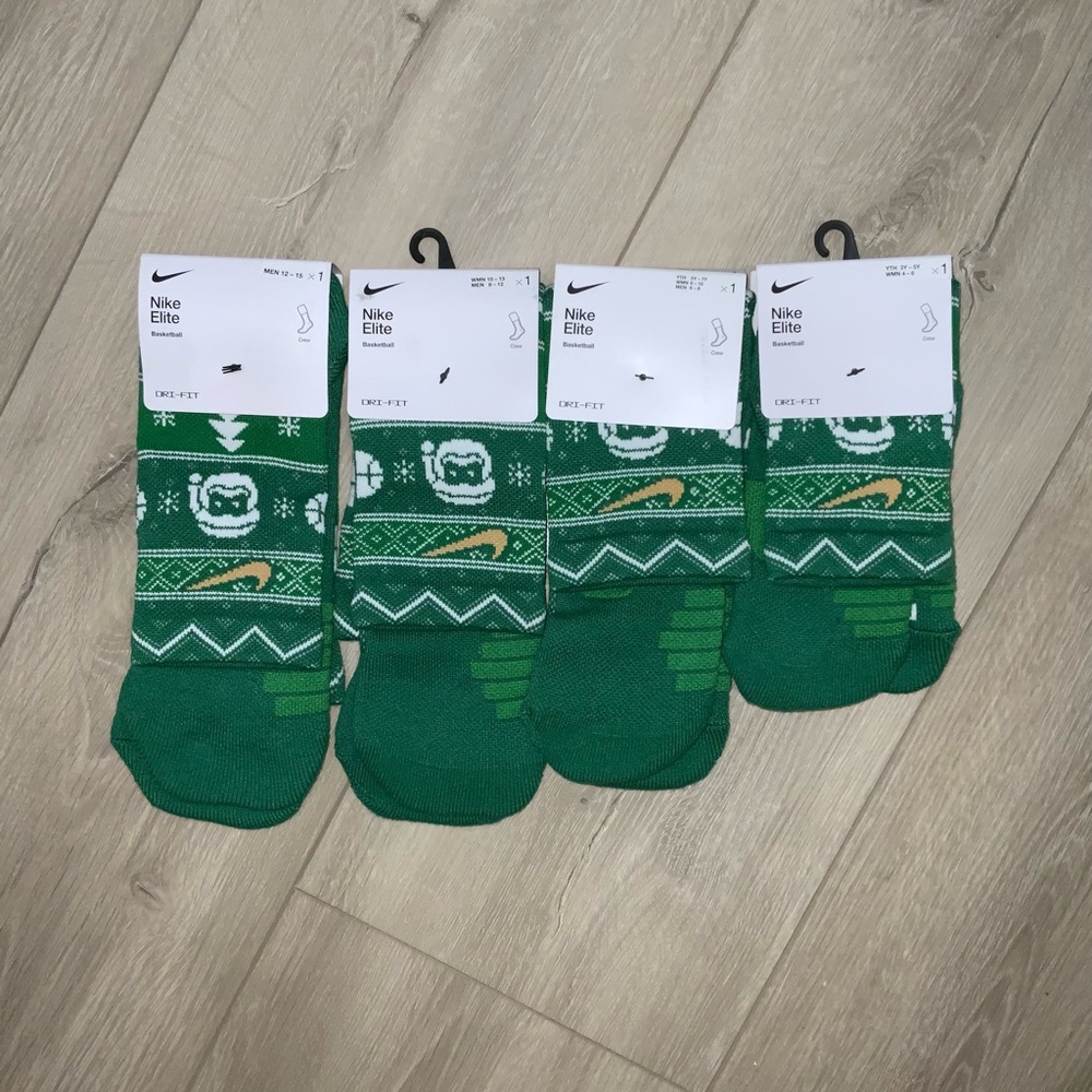 Nike elite basketball socks Christmas / Santa edition various sizes NWT $16 MSRP